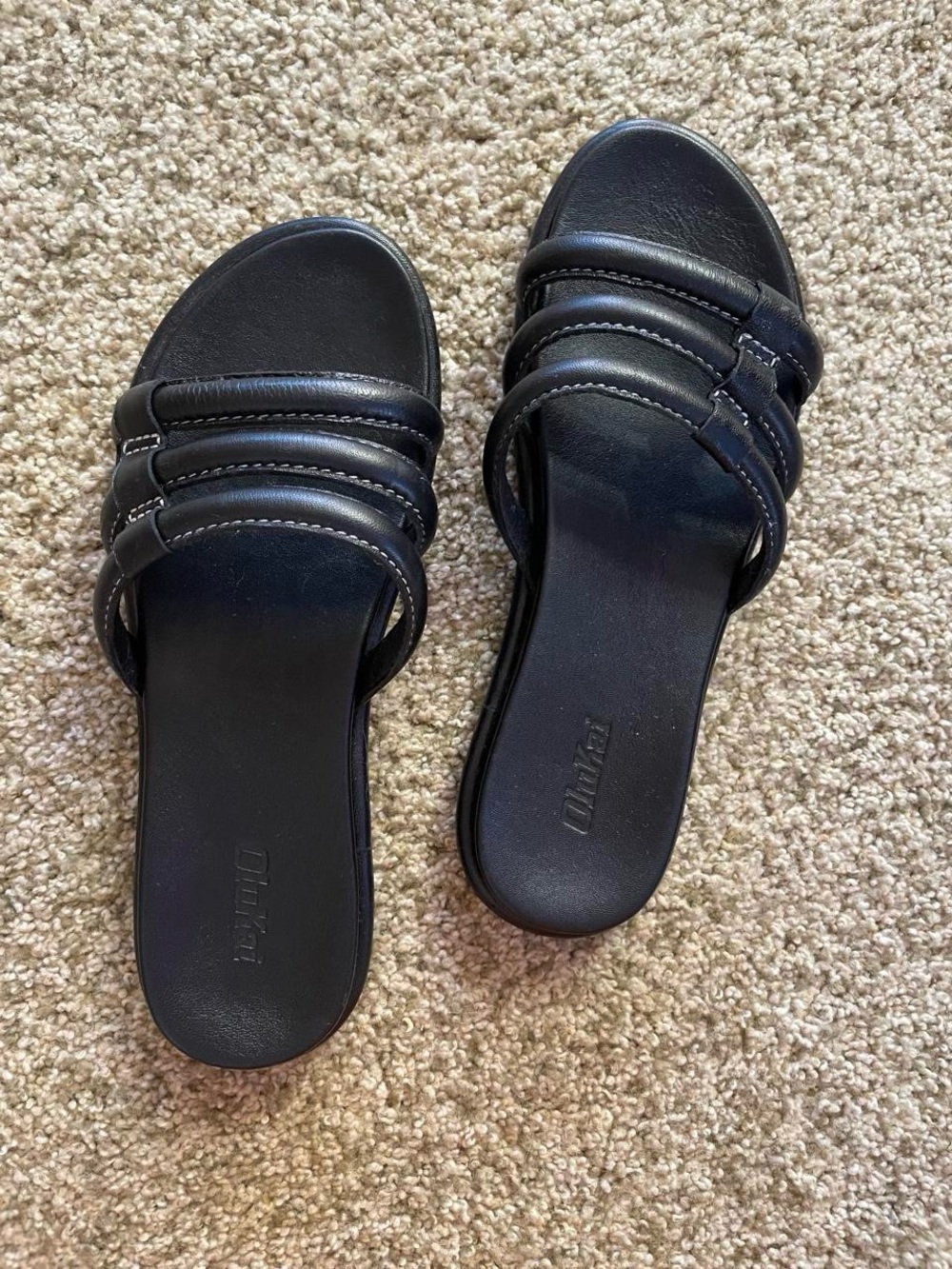 Olukai Black Slide Sandals Coastal Hawaiian Beachy Leather Women 8
